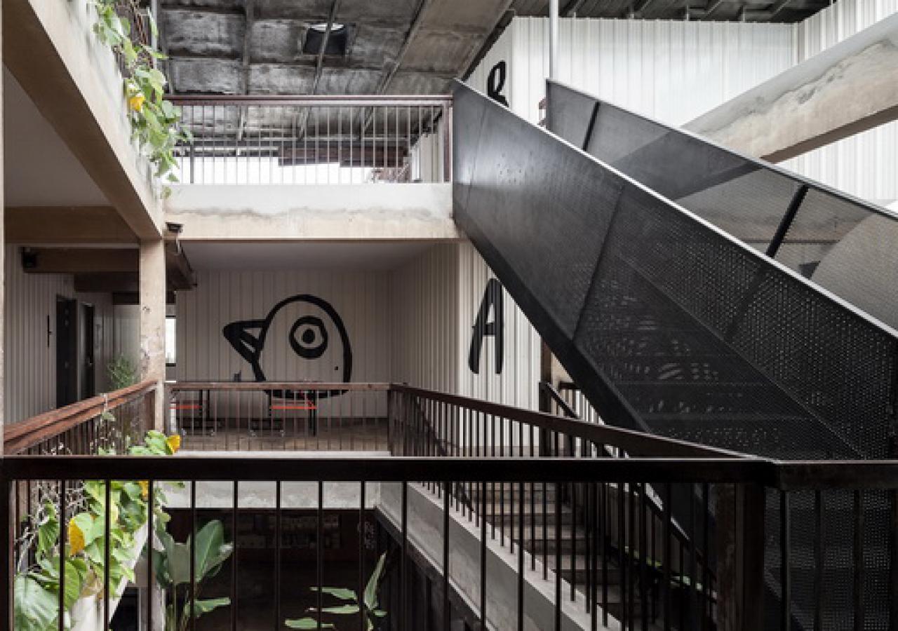 Thunder Bird Hostel Chiang Mai Exteriör bild