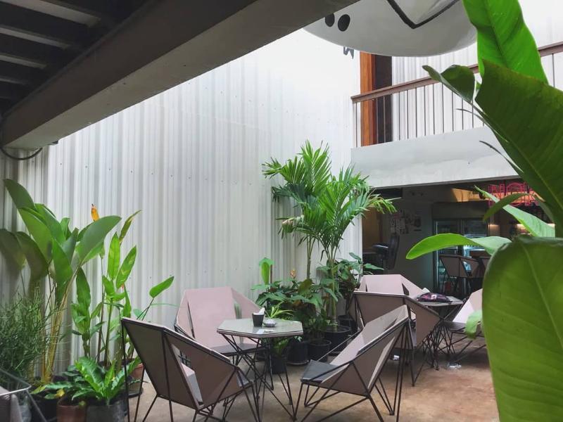 Thunder Bird Hostel Chiang Mai Exteriör bild